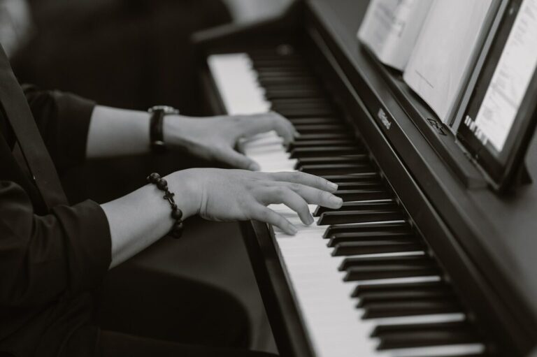 Découvrez les bases du solfège pour apprendre le piano avec succès